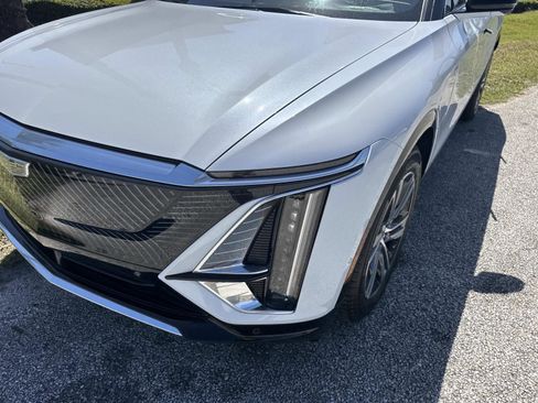 New 2026 Cadillac Lyriq Luxury RWD image 9