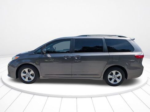 Used 2019 Toyota Sienna LE FWD image 7
