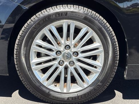 Used 2014 Lexus ES 350 w/ Premium Package FWD image 36