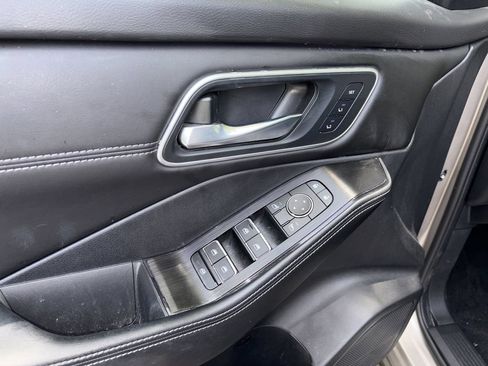 Used 2024 Nissan Rogue Platinum w/ Platinum Premium Package FWD image 25