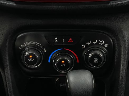 Used 2015 Dodge Dart SXT FWD image 21