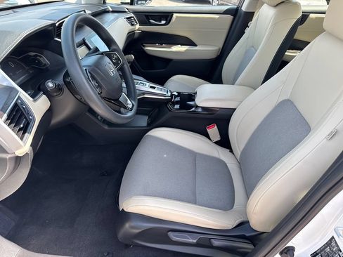 Used 2021 Honda Clarity Plug-In Hybrid image 25