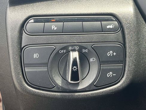 Used 2020 INFINITI QX50 Luxe w/ Navigation Package FWD image 26