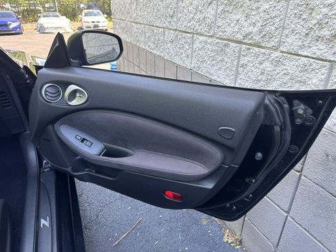 Used 2013 Nissan 370Z Touring RWD image 31