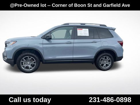 Used 2025 Honda Passport TrailSport image 5