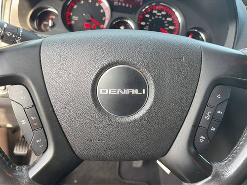 Used 2012 GMC Acadia Denali FWD image 24