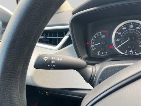 Used 2022 Toyota Corolla LE image 28