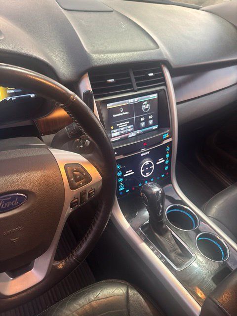 Used 2014 Ford Edge Limited AWD/4WD image 3
