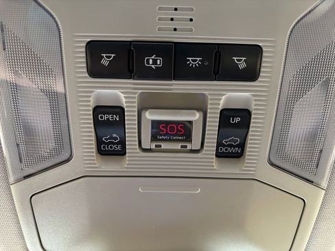 Used 2019 Toyota RAV4 Limited w/ Cold Weather Package image 23