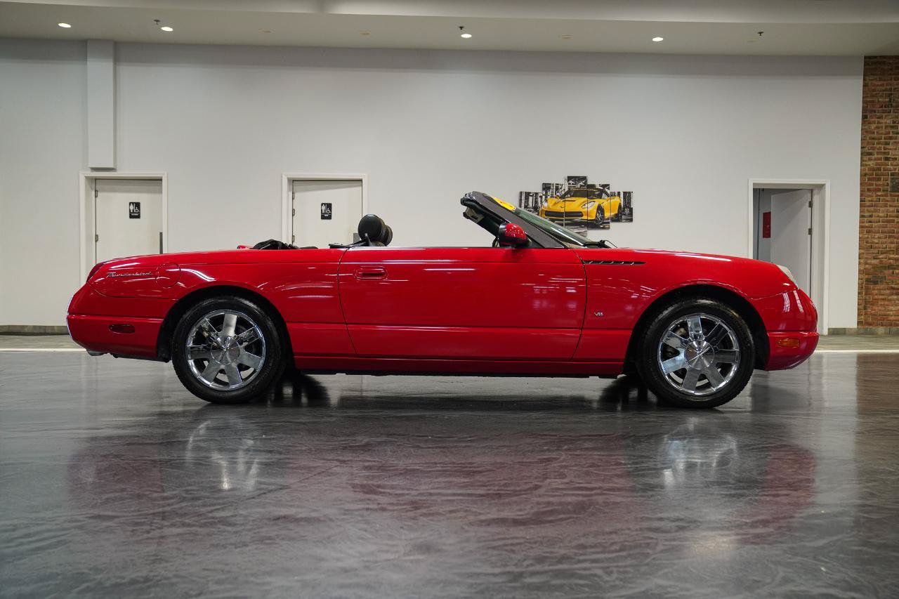 Used 2002 Ford Thunderbird RWD image 10