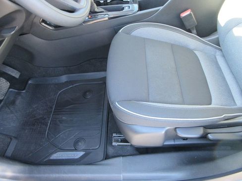 Certified 2024 Chevrolet TrailBlazer LT w/ Driver Confidence Package image 21