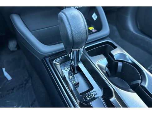 Used 2026 Subaru Forester Premium AWD/4WD image 21