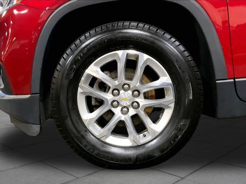 Used 2018 Chevrolet Traverse LT AWD/4WD image 11