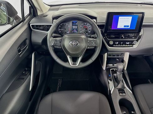 Used 2024 Toyota Corolla Cross LE image 23