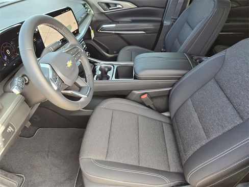New 2026 Chevrolet Traverse LT w/ Sun and Wheel Package image 5