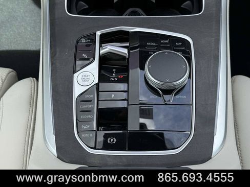 Used 2026 BMW X5 xDrive40i w/ M Sport Package image 18