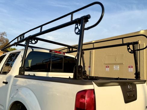 Used 2014 Nissan Frontier SV w/ SV Value Truck Package RWD image 14