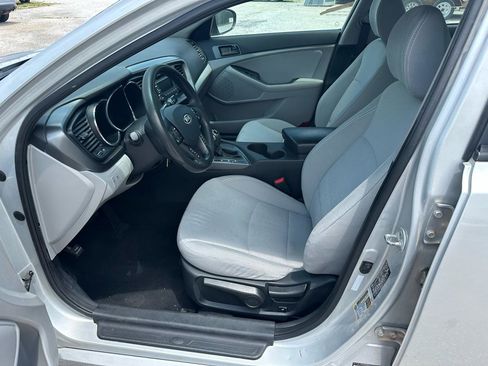 Used 2012 Kia Optima LX FWD image 11