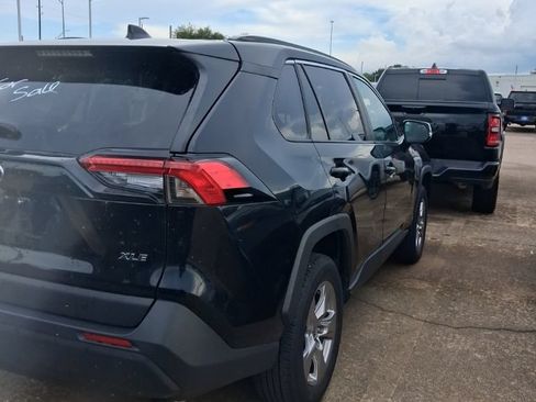 Used 2025 Toyota RAV4 XLE FWD image 3