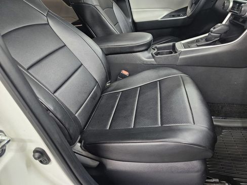 Used 2019 Toyota RAV4 XLE w/ All Weather Liner Package AWD/4WD image 23