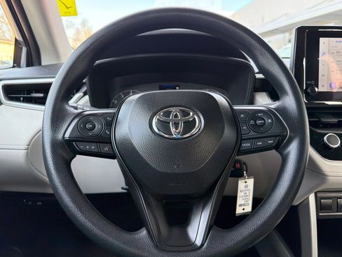 Certified 2025 Toyota Corolla Cross L image 22