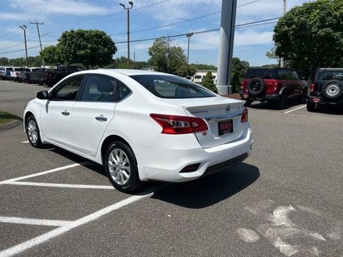 Used 2019 Nissan Sentra S w/ Appearance Package FWD image 5