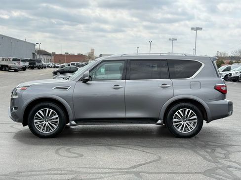 Used 2024 Nissan Armada SL AWD/4WD image 6