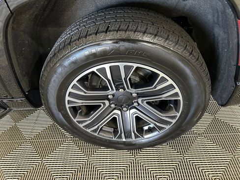 Used 2024 Jeep Wagoneer Series II image 10