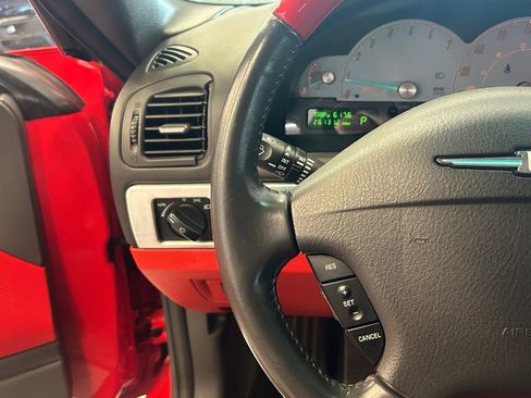Used 2002 Ford Thunderbird image 32