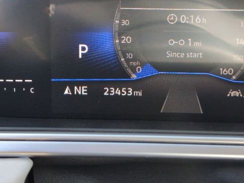 Used 2025 Volkswagen Taos SE AWD/4WD image 22