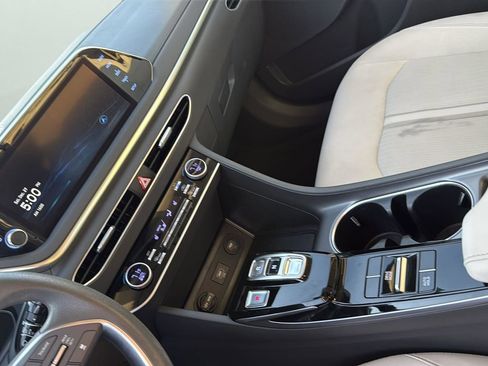 Used 2023 Hyundai Sonata SEL image 21