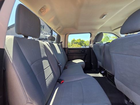 Used 2014 RAM 2500 Tradesman w/ Chrome Appearance Group AWD/4WD image 9