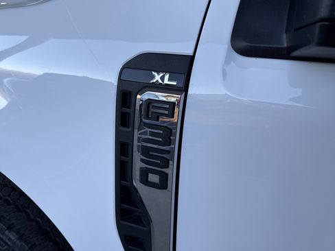 Used 2024 Ford F350 XL image 9