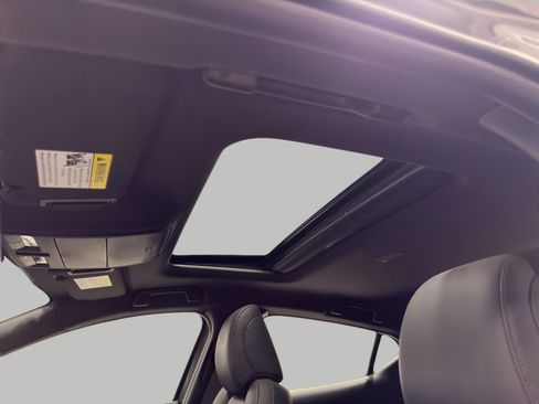 Used 2023 MAZDA MAZDA3 s image 12