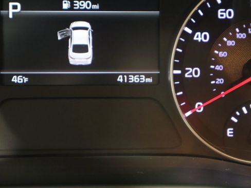 Used 2024 Kia Forte LXS image 38