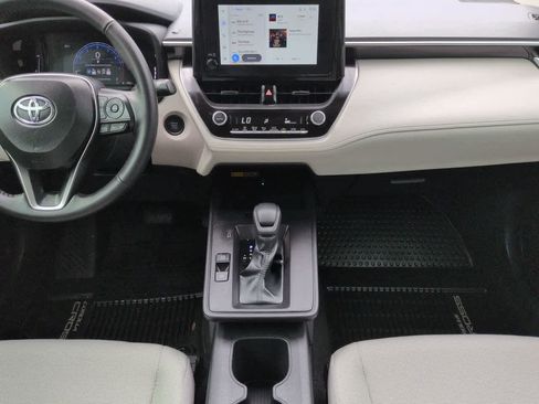 Certified 2026 Toyota Corolla Cross LE FWD image 18