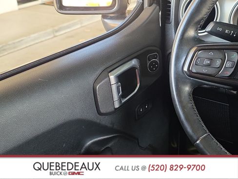 Used 2018 Jeep Wrangler Unlimited Sport S AWD/4WD image 20