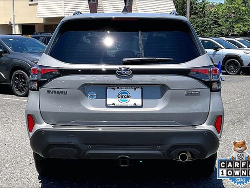 Certified 2025 Subaru Forester Touring AWD/4WD image 4