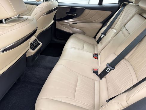Used 2022 Lexus LS 500 w/ Interior Upgrade Package RWD image 14