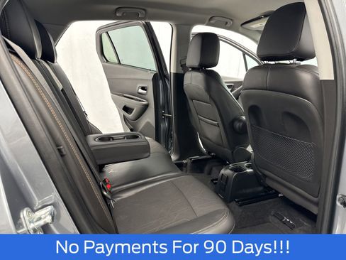 Used 2019 Chevrolet Trax LT w/ LT Convenience Package image 31