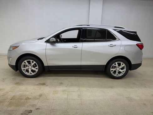 Used 2021 Chevrolet Equinox Premier AWD/4WD image 2