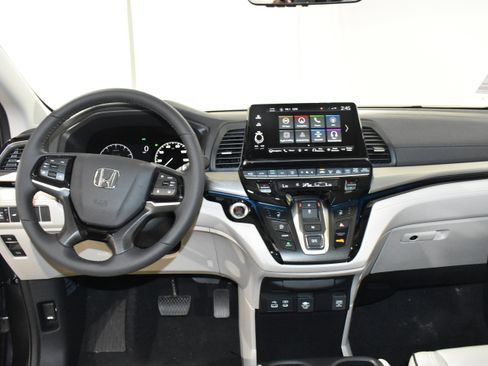 New 2026 Honda Odyssey Touring image 36