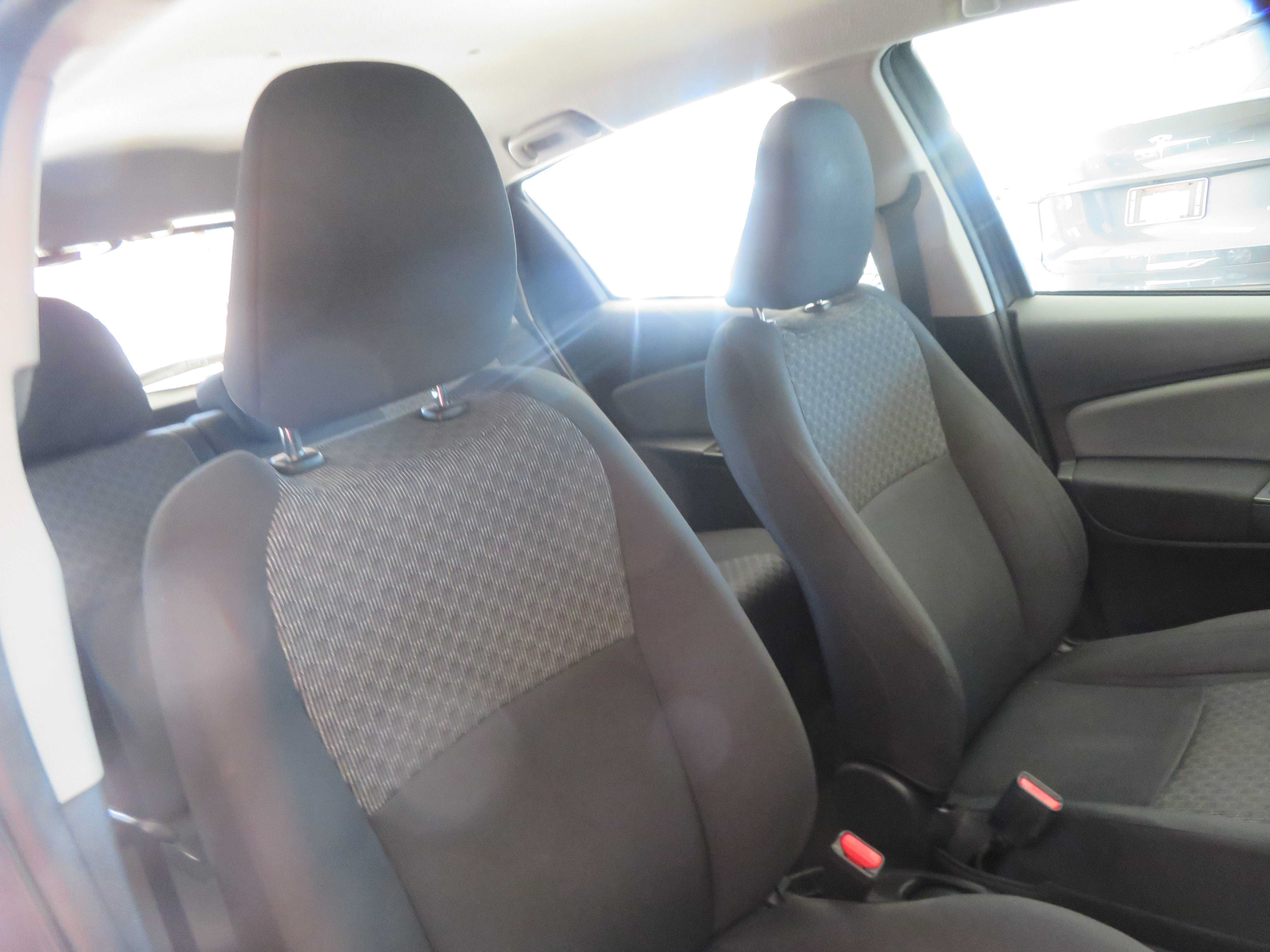 Used 2015 Toyota Yaris L FWD image 27