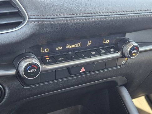 Used 2024 MAZDA MAZDA3 s image 21