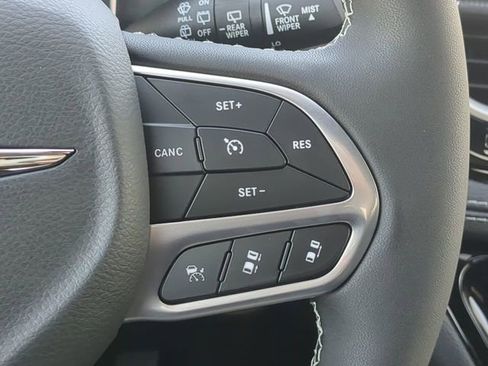 New 2026 Chrysler Pacifica Select image 31