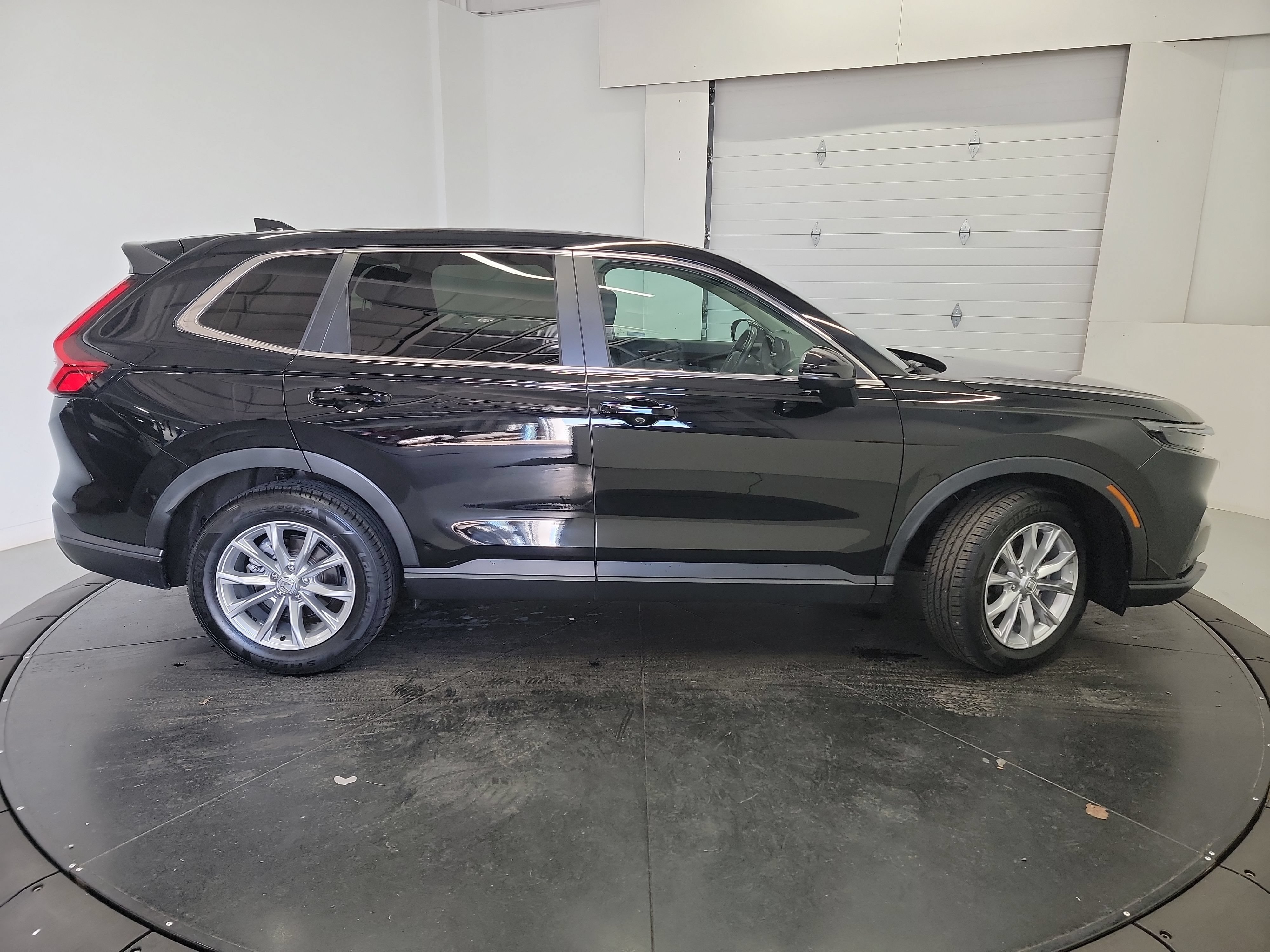 Used 2024 Honda CR-V EX-L image 11