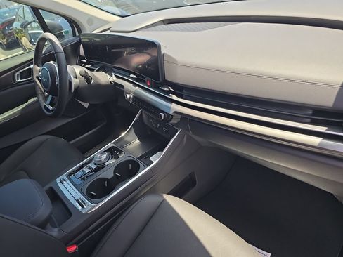 New 2026 Kia Carnival SX w/ SX Dark Edition Package FWD image 12
