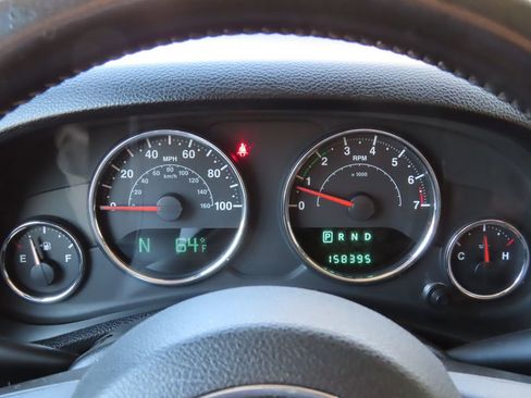 Used 2012 Jeep Wrangler Sahara w/ Connectivity Group AWD/4WD image 18