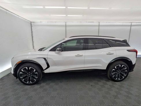 New 2025 Chevrolet Blazer EV RS AWD/4WD image 3