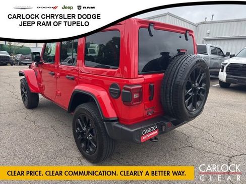 Used 2025 Jeep Wrangler Unlimited Sahara w/ Safety Group AWD/4WD image 8